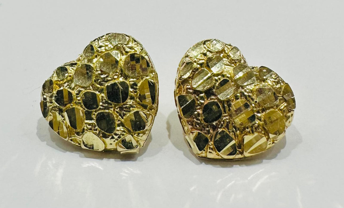 10K GOLD HEART EARRINGS- WEIGHT: 2.8gm