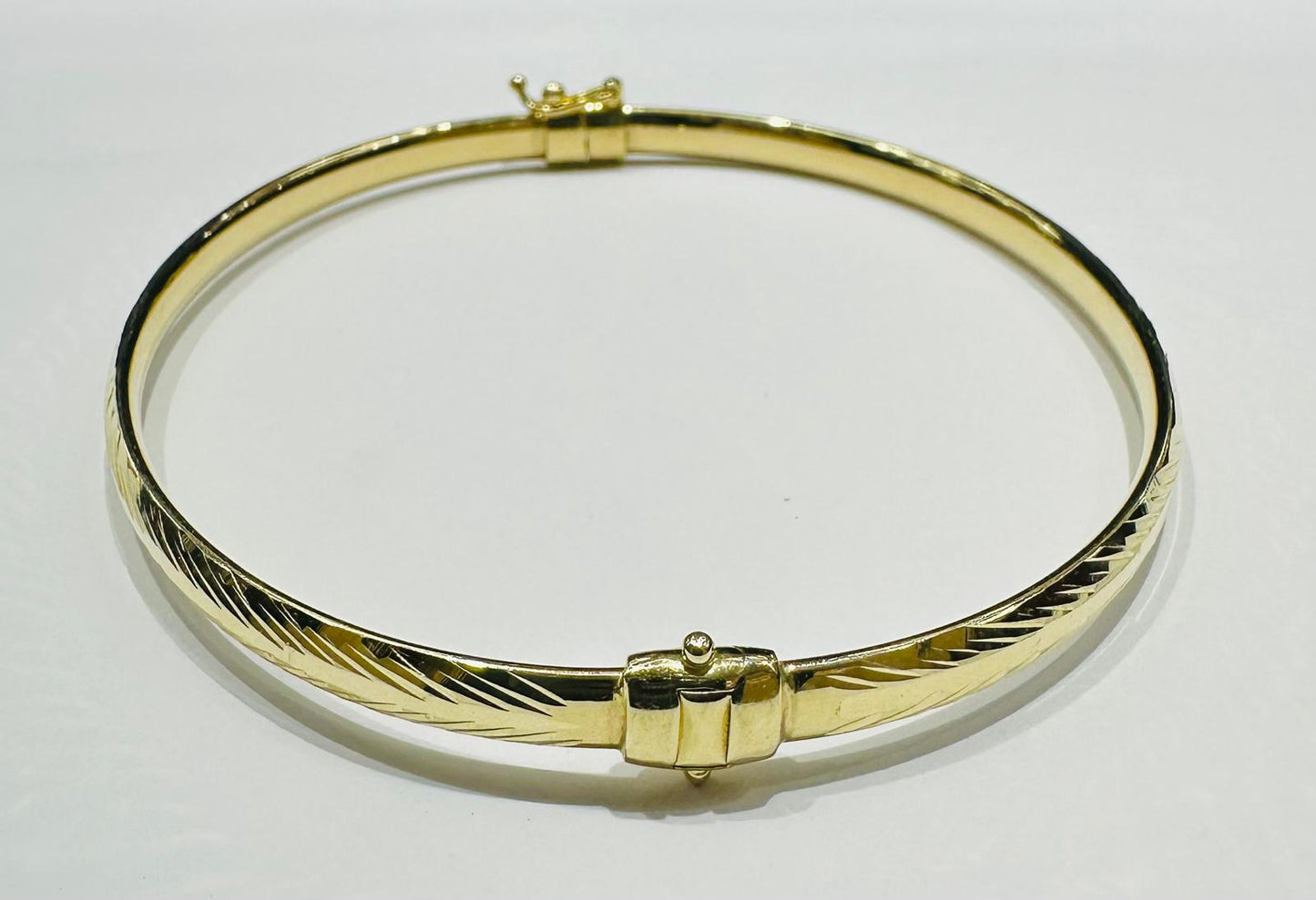 10K GOLD ROUND BRACELET- WEIGHT: 5.2gm