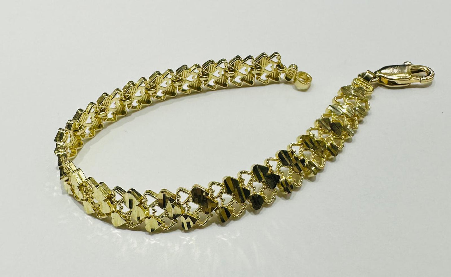 10K GOLD HEART BRACELET- WEIGHT: 6.5gm