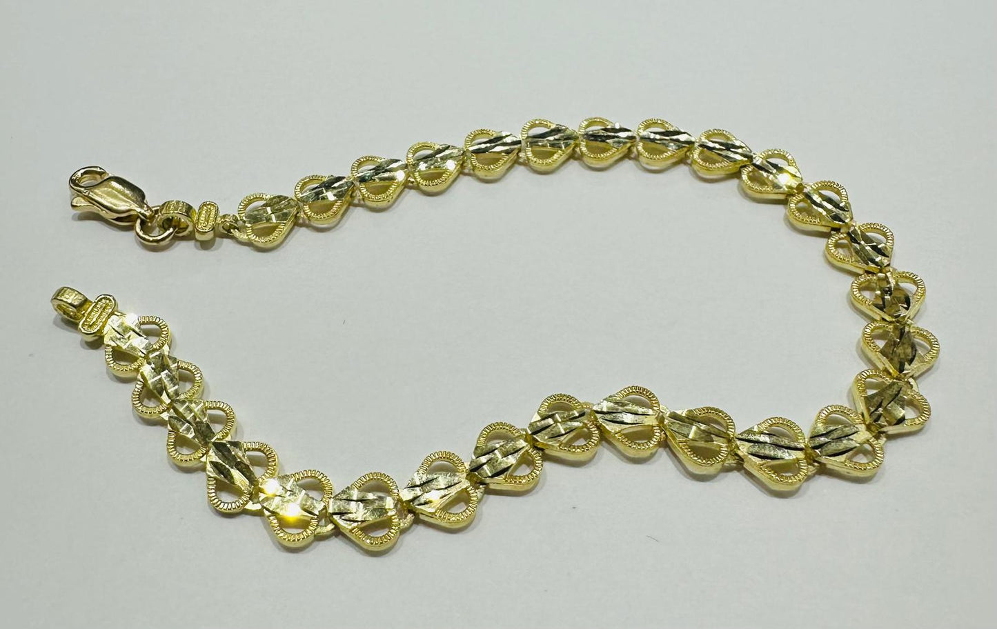 10K GOLD HEART BRACELET- WEIGHT: 5.4gm   7"