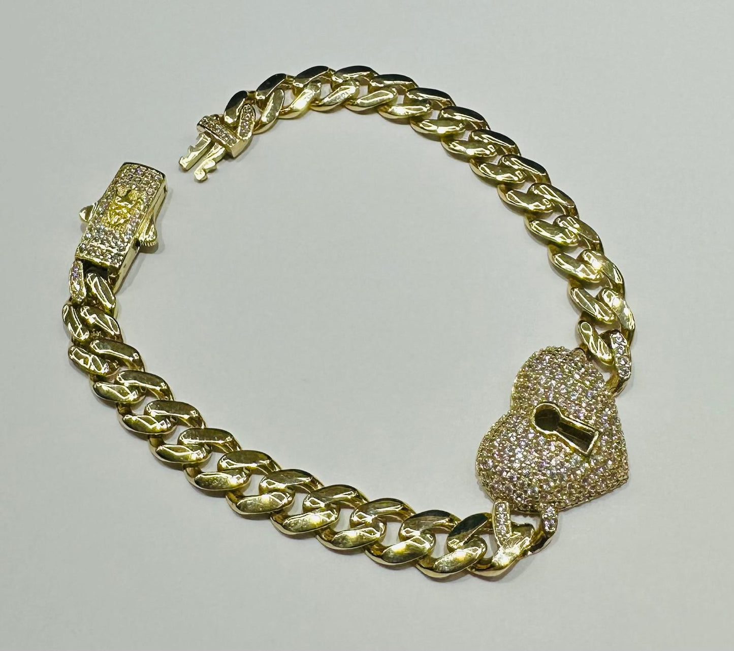 10K GOLD HEART CUBAN LINK BRACELET- WEIGHT: 11.4gm   7.5"
