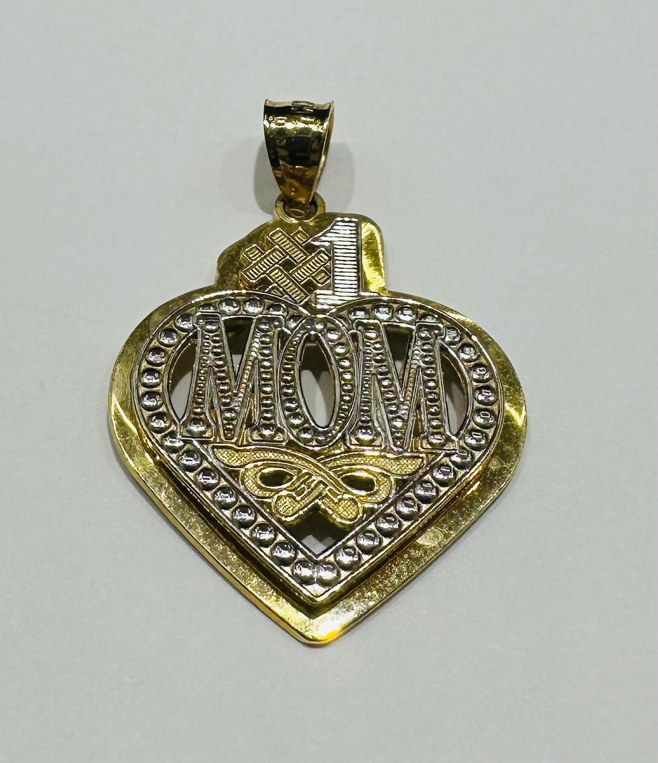 10K GOLD "MOM" PENDANT- WEIGHT: 3.7gm
