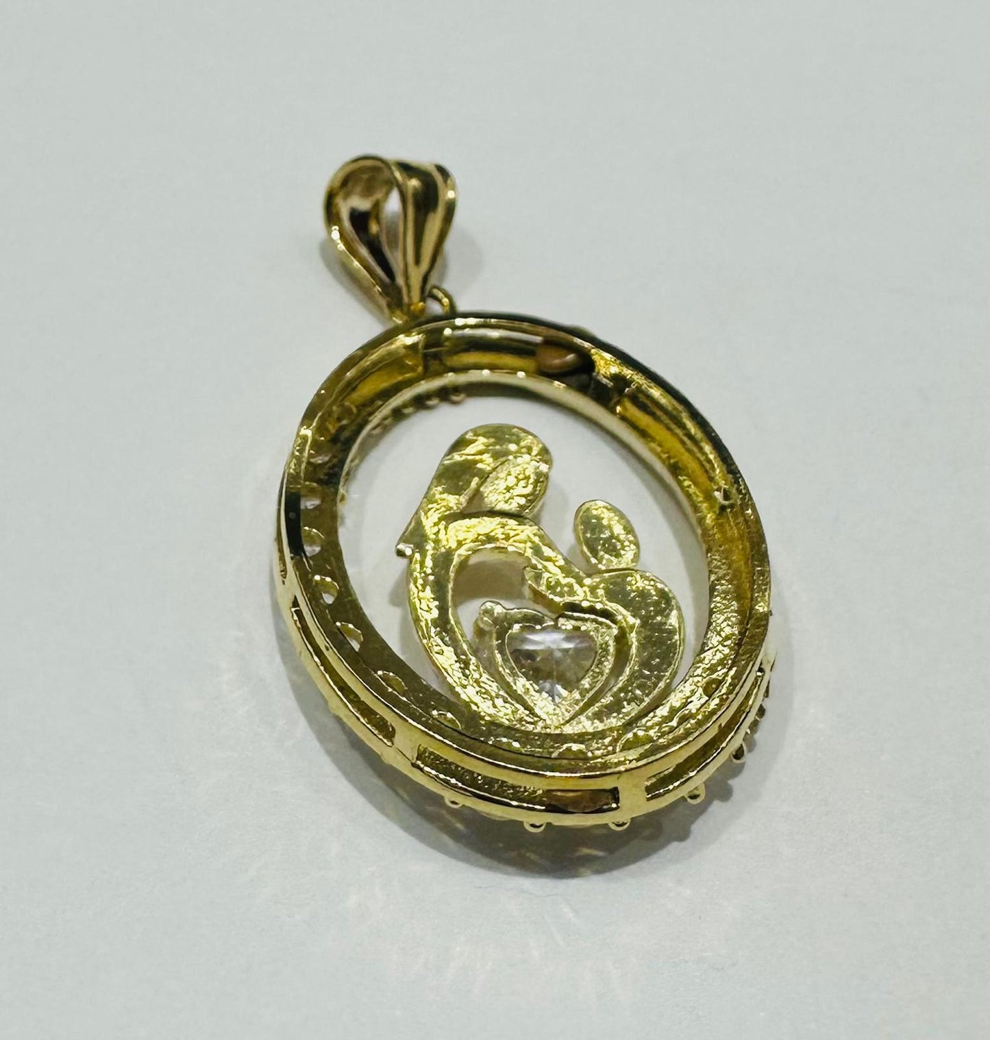 10K GOLD "MOM" PENDANT- WEIGHT: 3.0gm