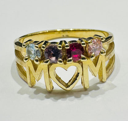 10K GOLD "MOM" RING- WEIGHT: 3.2gm