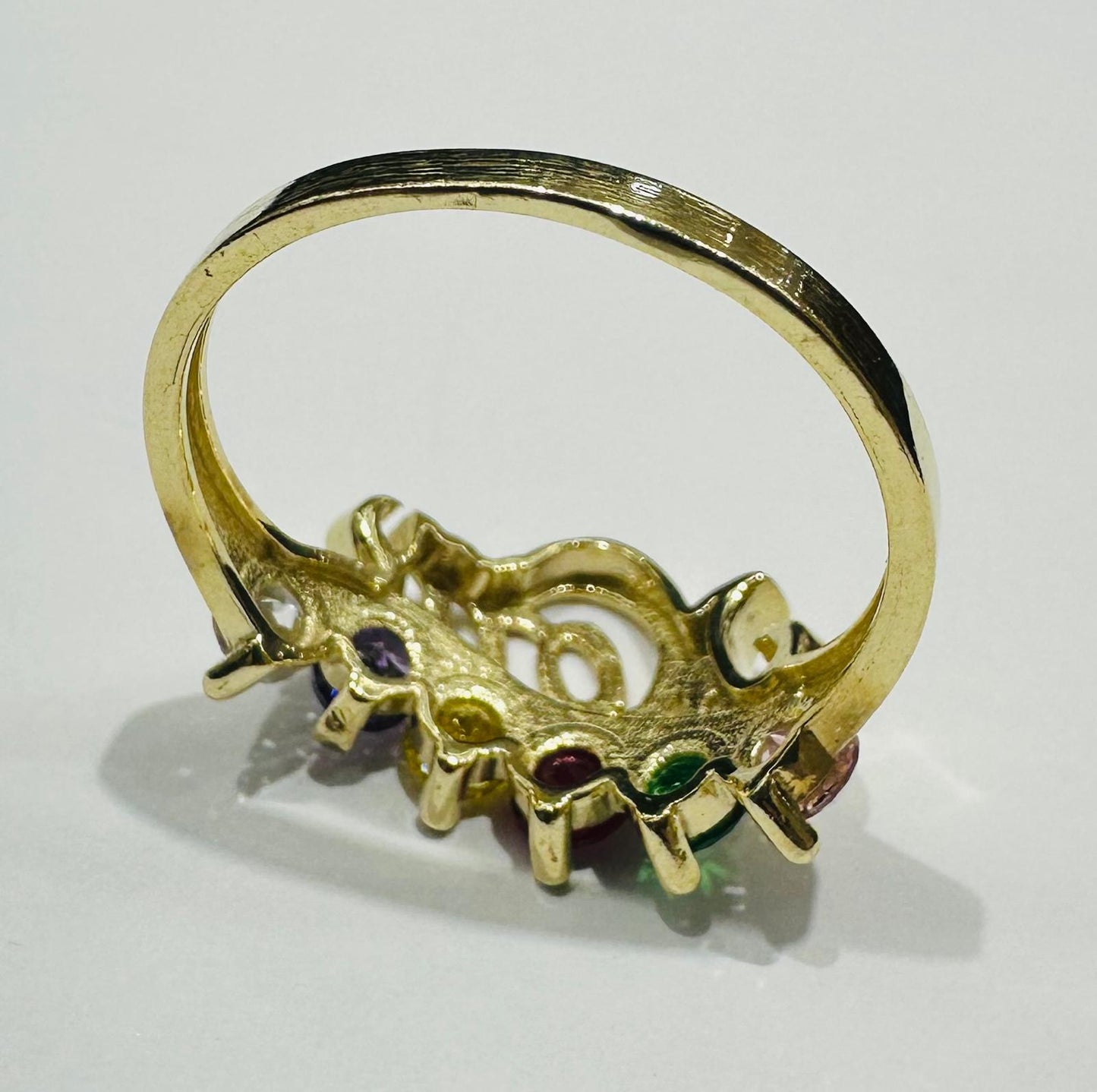 10K GOLD "MOM" RING- WEIGHT: 2.7gm