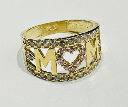 10K GOLD "MOM" RING- WEIGHT: 3.1gm
