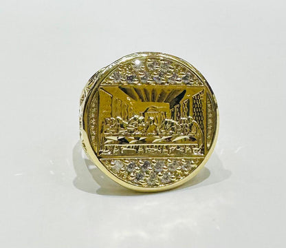 10K GOLD LAST SUPPER RING WITH CZ STONES- WEIGHT: 7.0gm