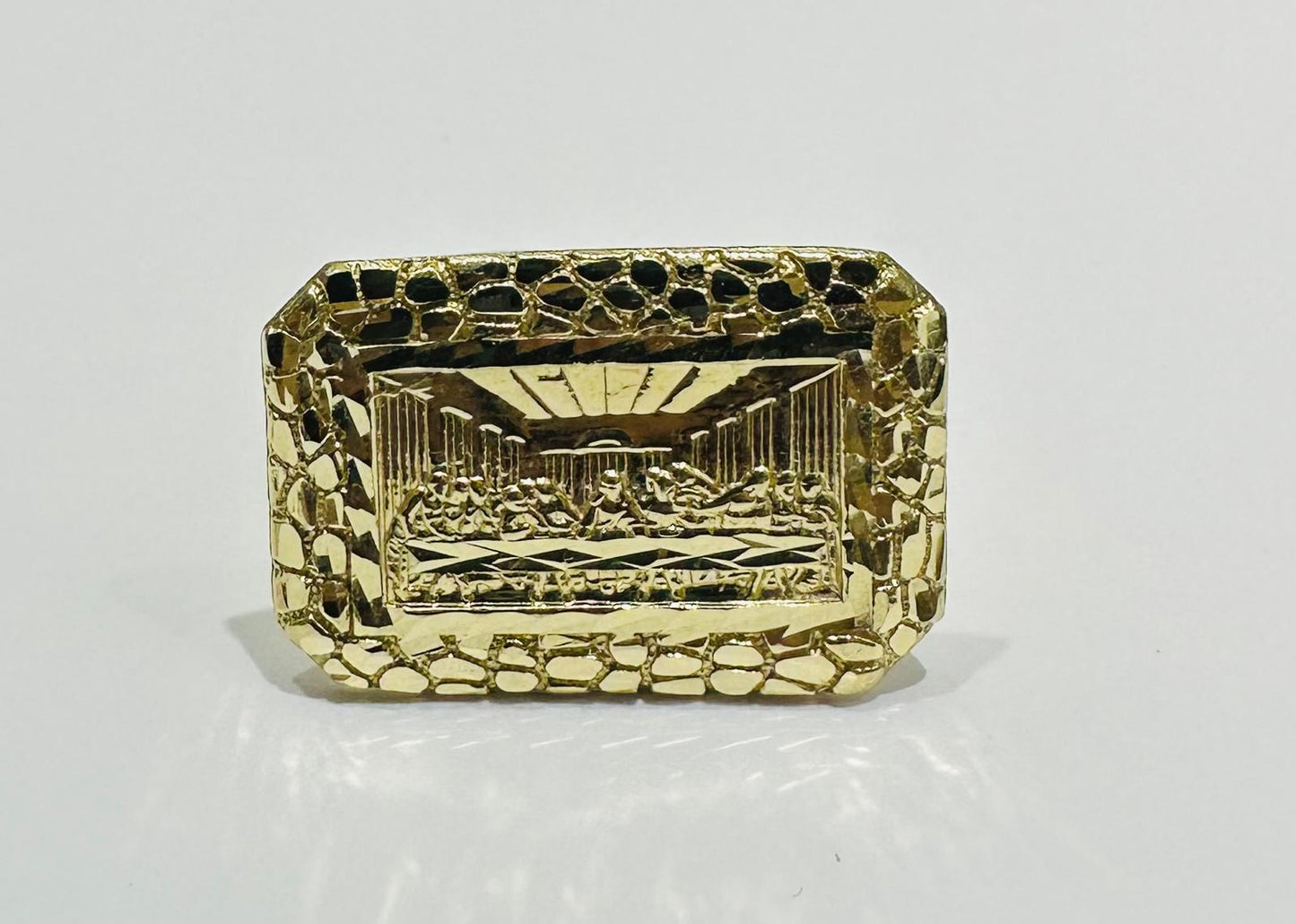 10K GOLD LAST SUPPER RING- WEIGHT: 5.9gm