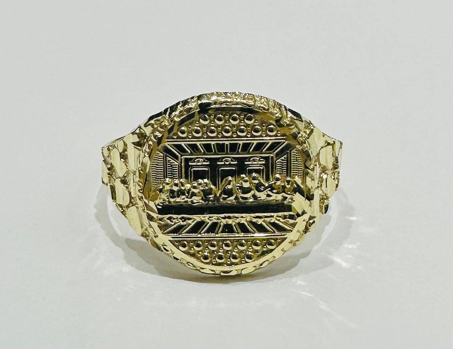 10K GOLD LAST SUPPER RING- WEIGHT: 2.5gm