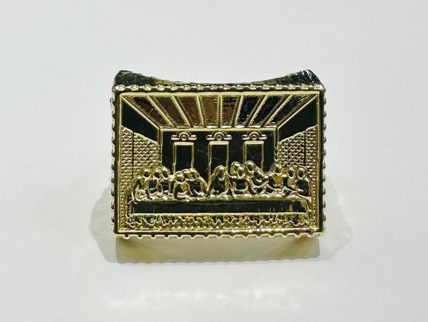 10K GOLD LAST SUPPER RING- WEIGHT: 2.8gm