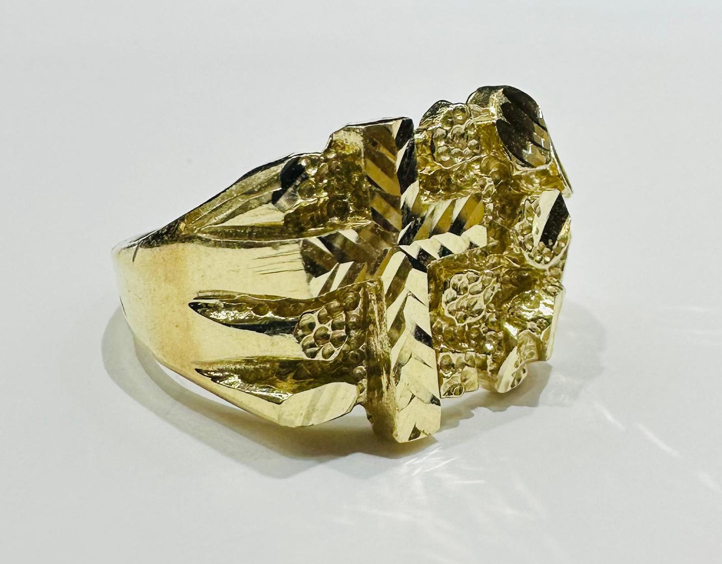 10K GOLD CROSS NUGGET RING- WEIGHT: 6.8gm