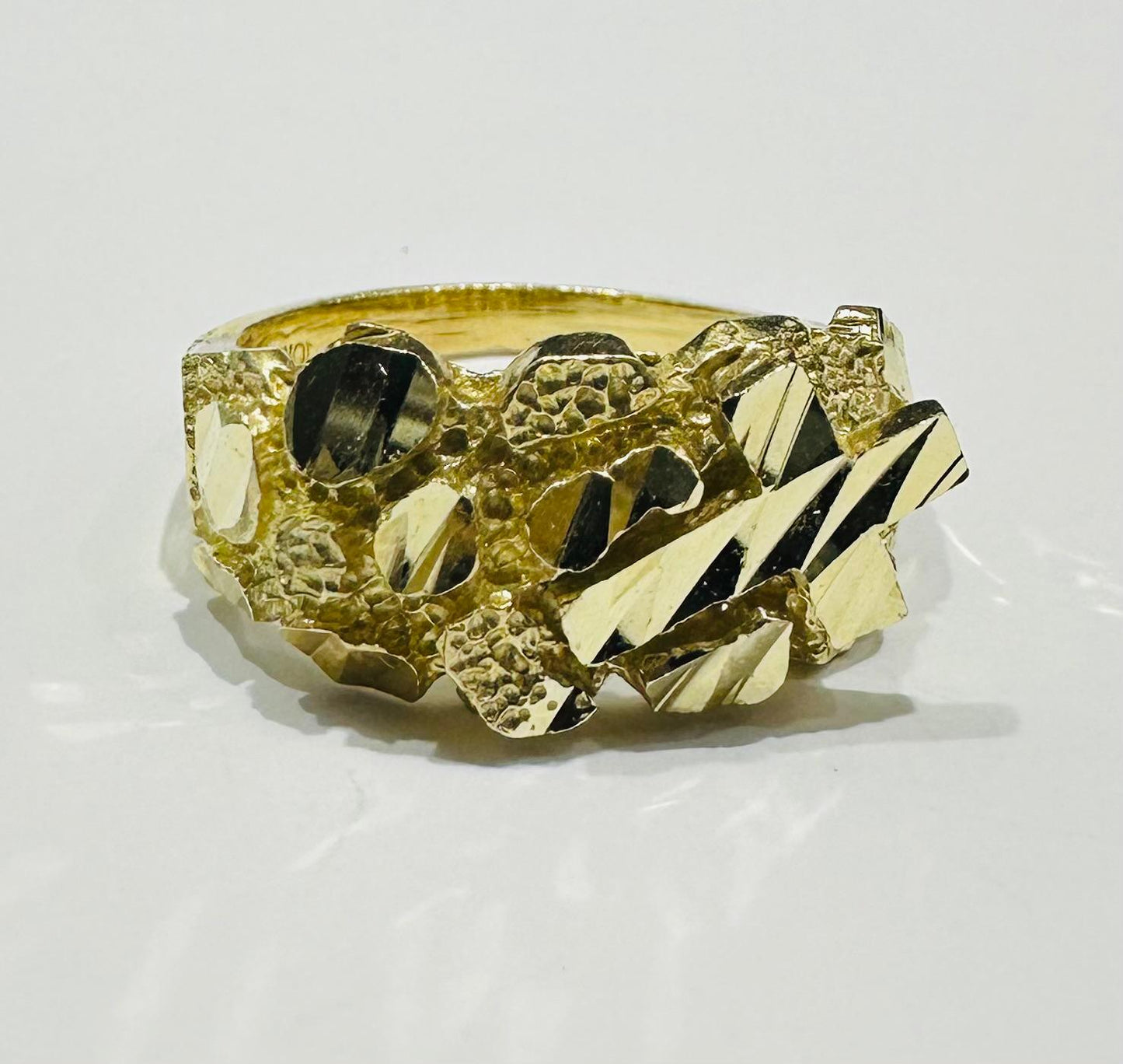 10K GOLD CROSS NUGGET RING- WEIGHT: 4.5gm