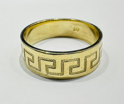 10K GOLD GREEK KEY DESIGN RING - WEIGHT: 5.4gm