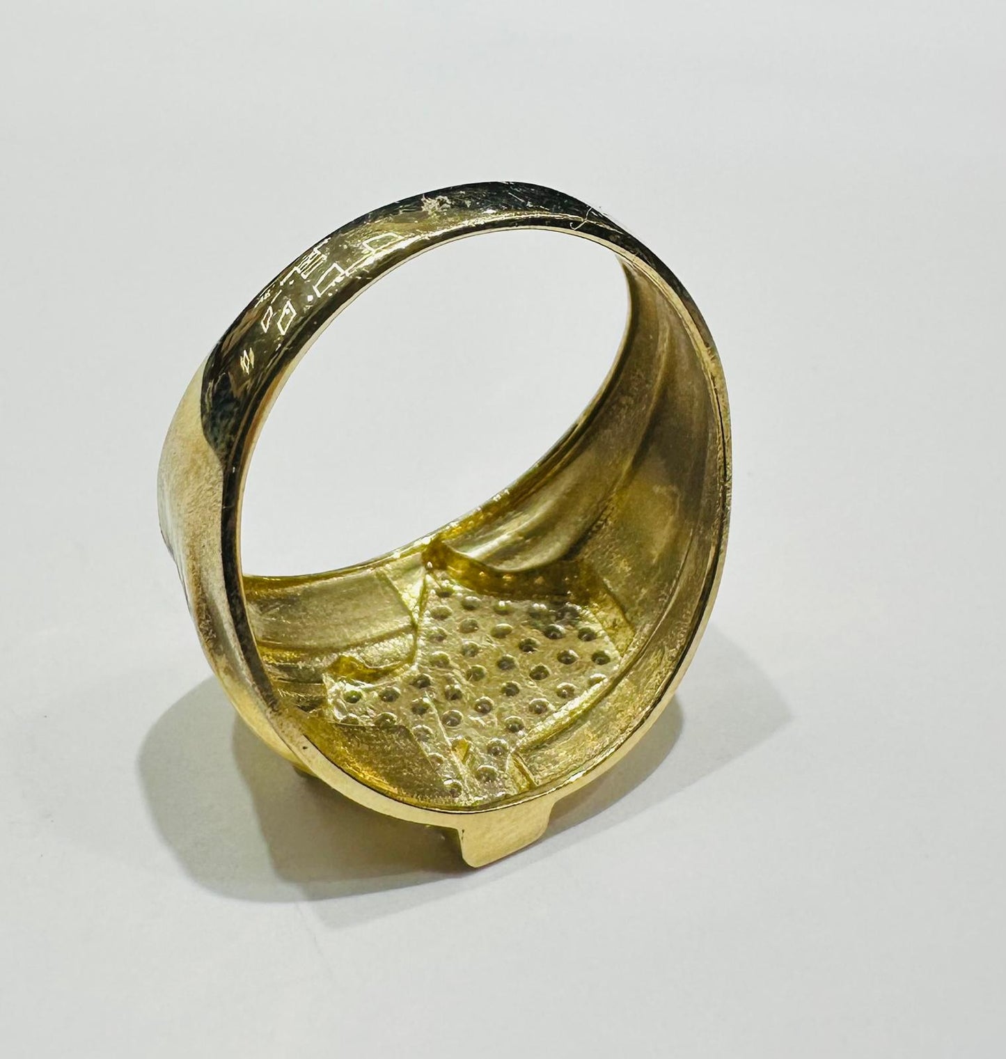 10K GOLD TEXAS RING WITH CZ STONES - WEIGHT: 4.4gm