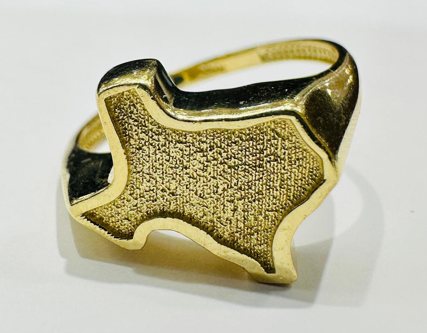 10K GOLD TEXAS RING - WEIGHT: 3.7gm