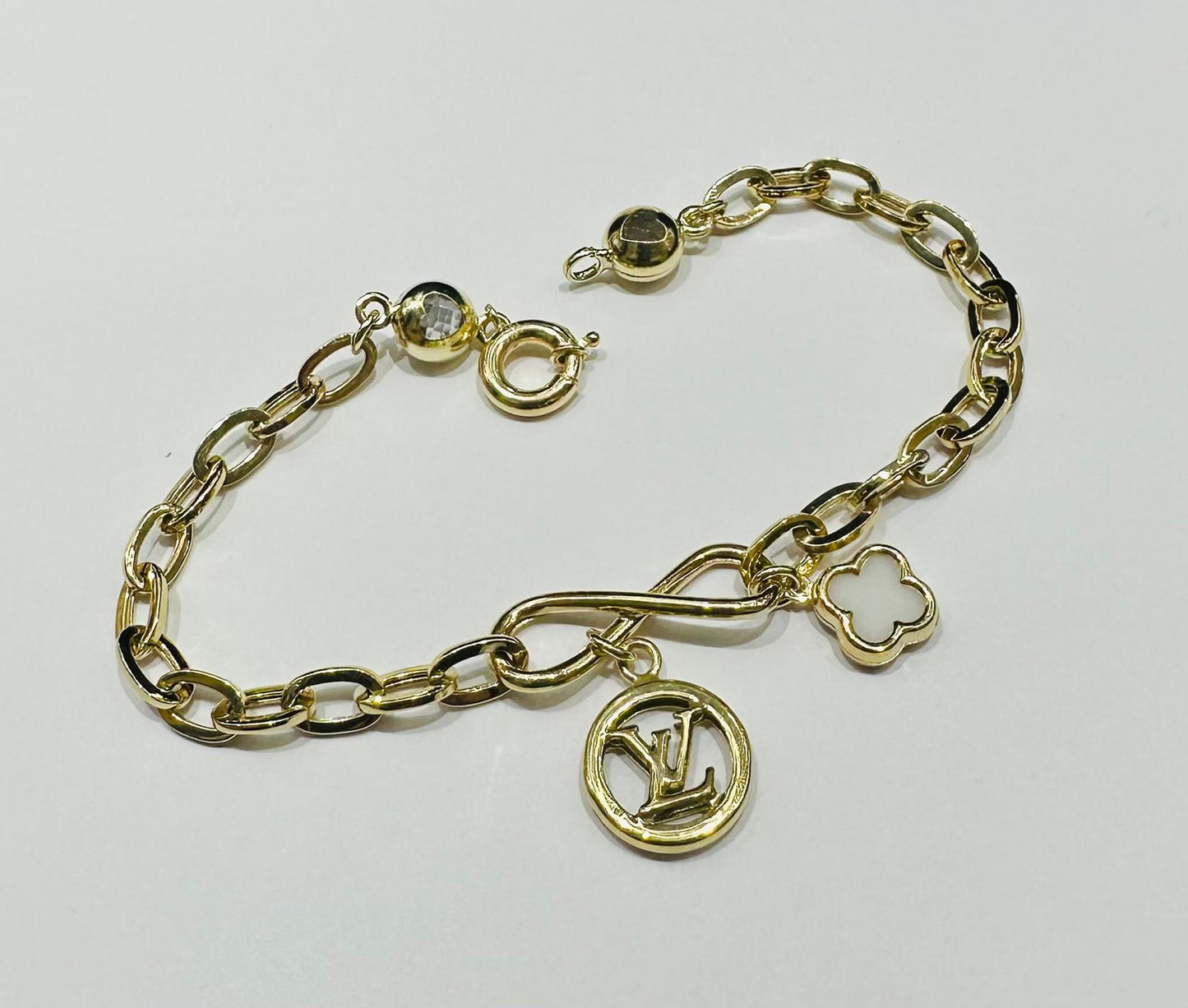 10K GOLD INFINITY CHARM BRACELET- WEIGHT: 5.0gm