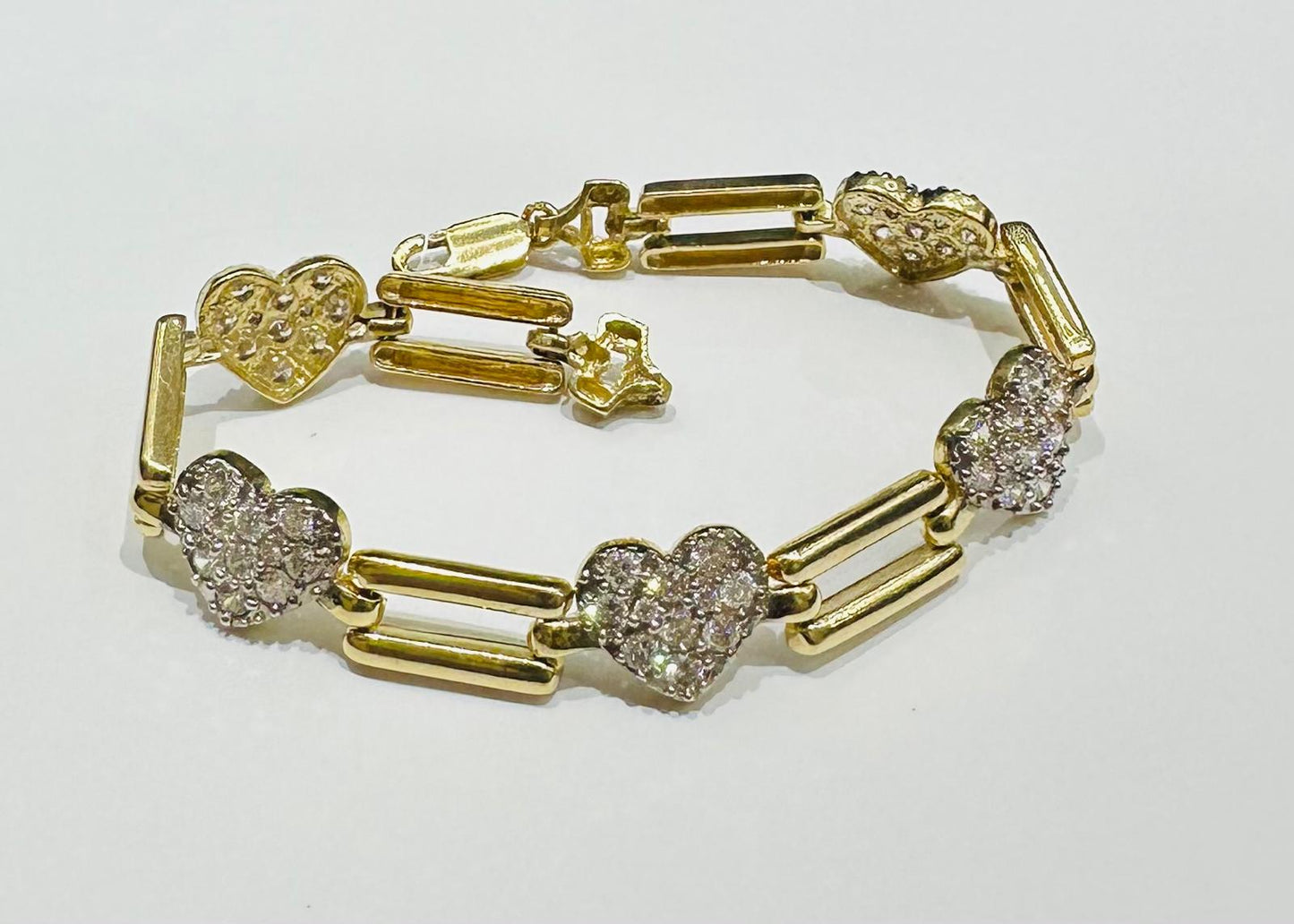 10K GOLD WHITE SAPPHIRE LINK HEART BRACELET- WEIGHT: 22.1gm