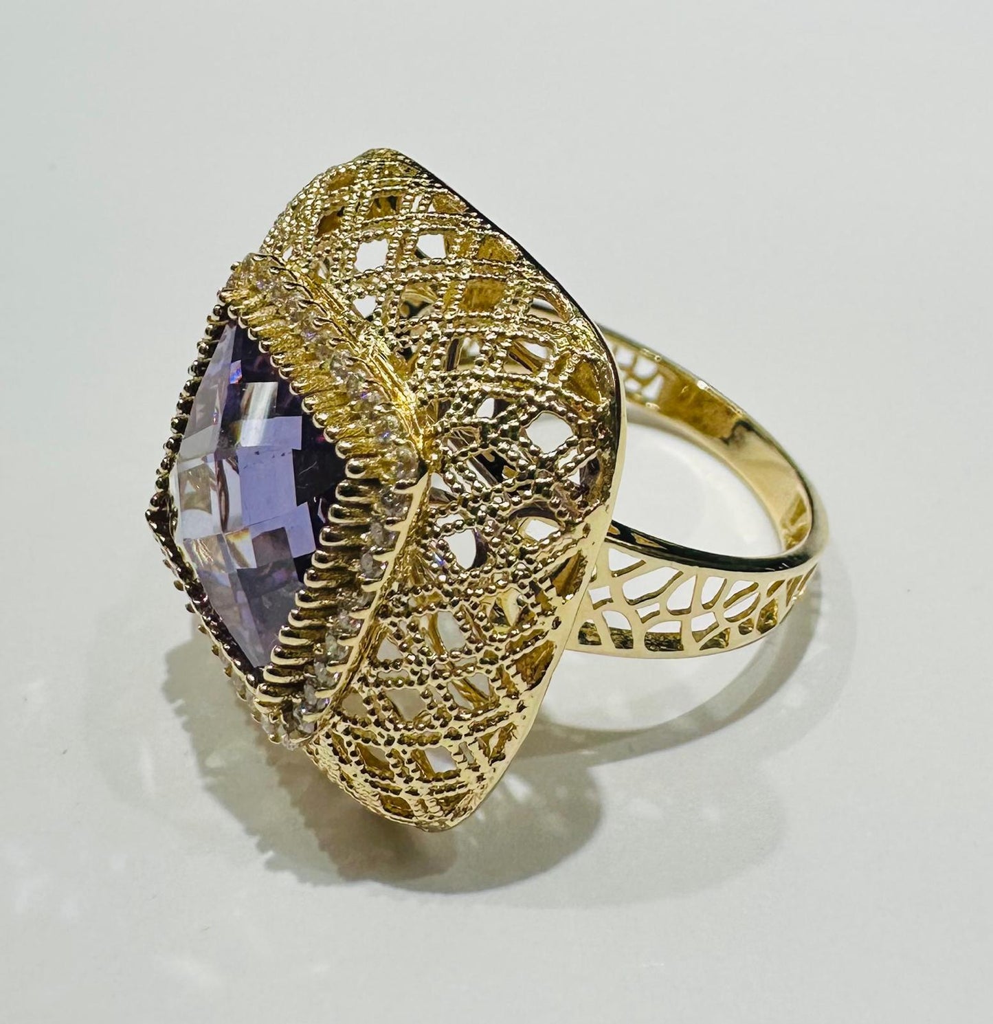 14K GOLD RING- WEIGHT: 6.2gm