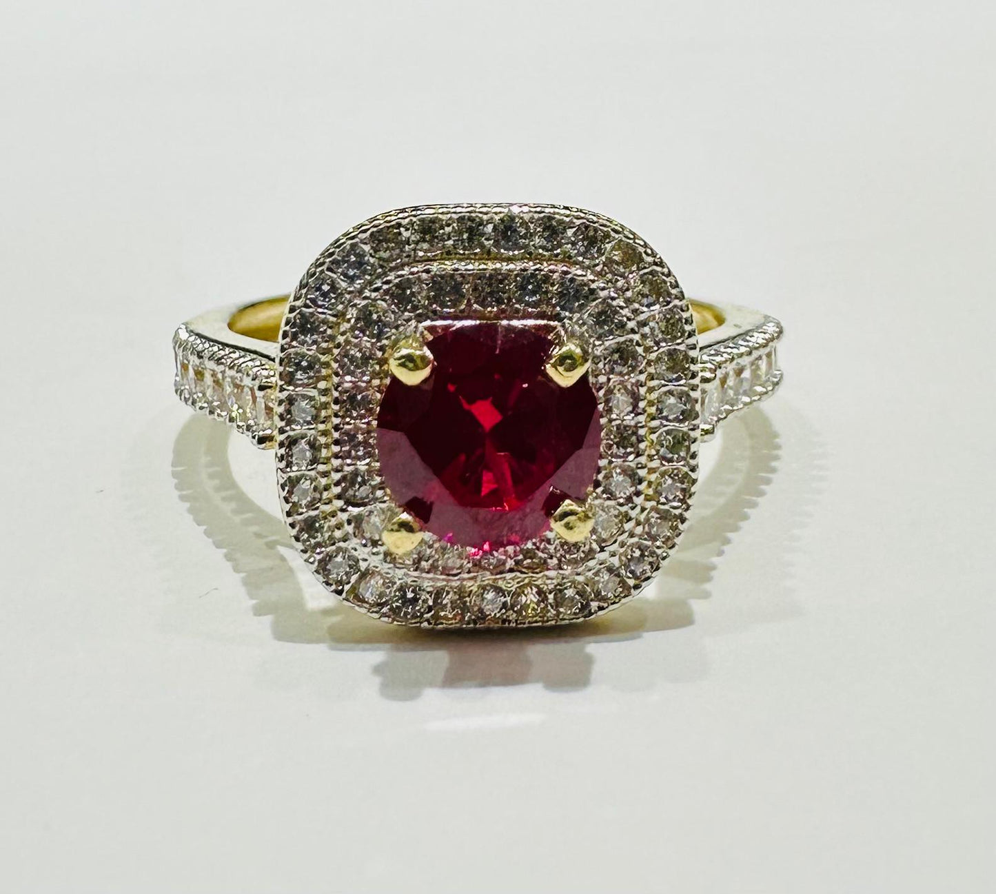 14K GOLD SOLITAIRE SQUARE RING WITH CZ STONES- WEIGHT: 3.2gm