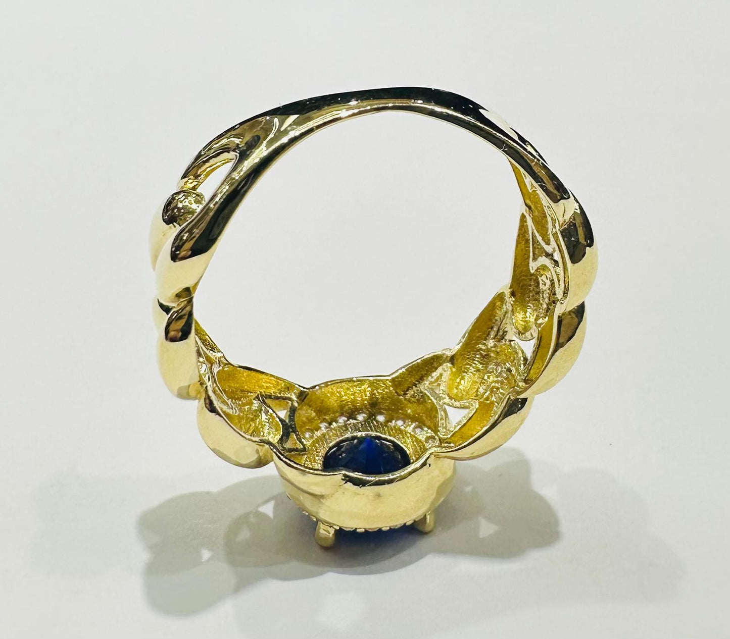 14K GOLD BLUE SAPPHIRE RING WITH CZ STONES- WEIGHT: 3.4gm