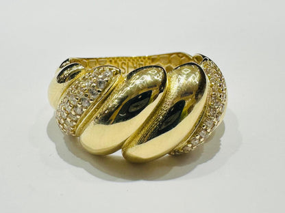 14K GOLD RING WITH CZ STONES- WEIGHT: 3.9gm