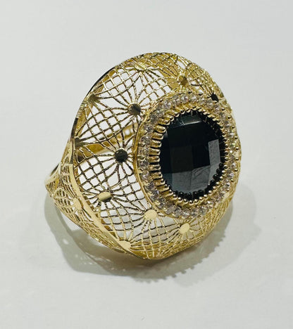 14K GOLD ROUND BLACK STONE RING WITH CZ STONES- WEIGHT: 4.2gm