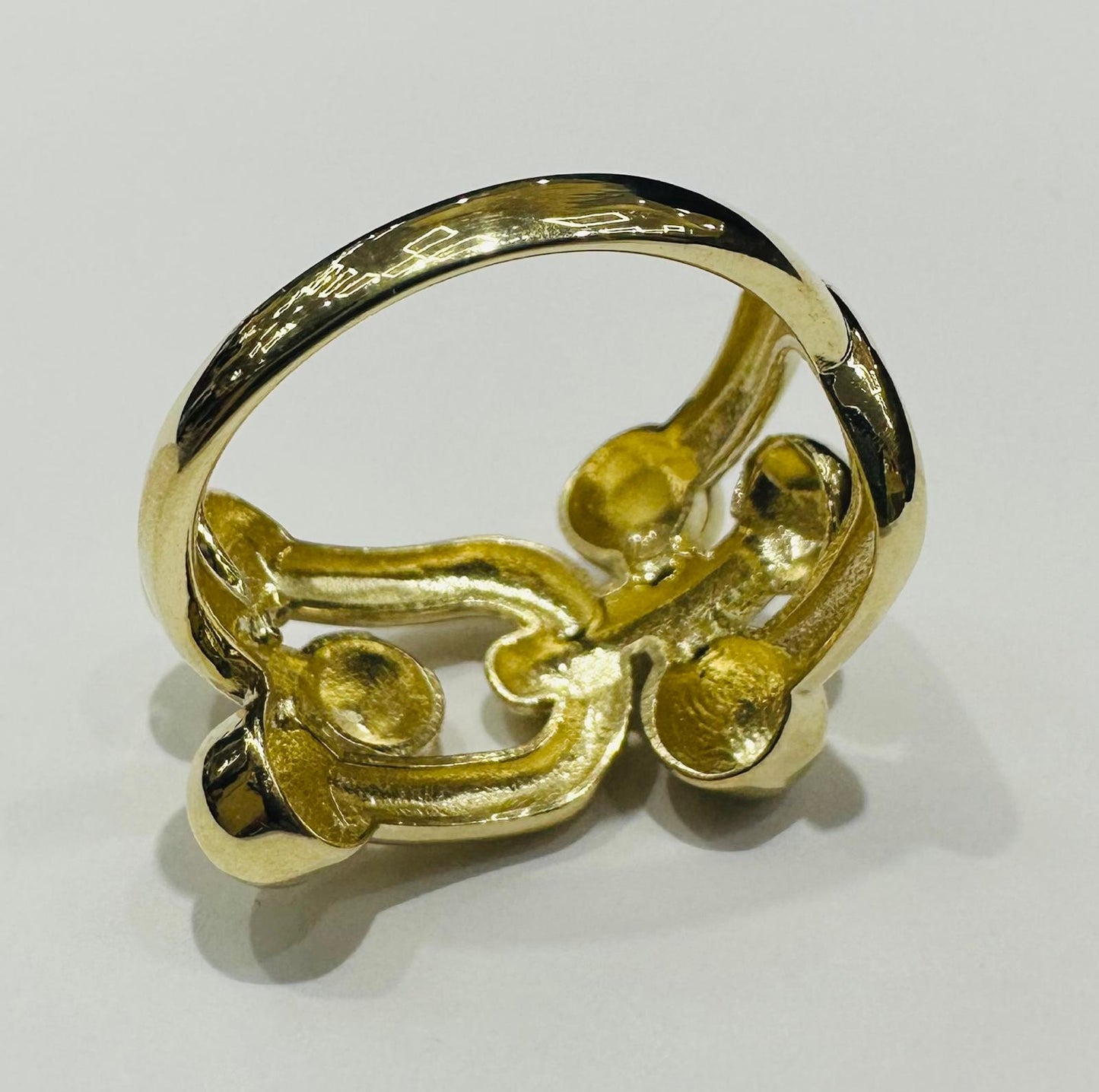 14K GOLD TIFFANY HARDWARE LINK RING- WEIGHT: 4.2gm