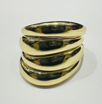 14K GOLD OVAL SHAPED RING- WEIGHT: 6.2gm