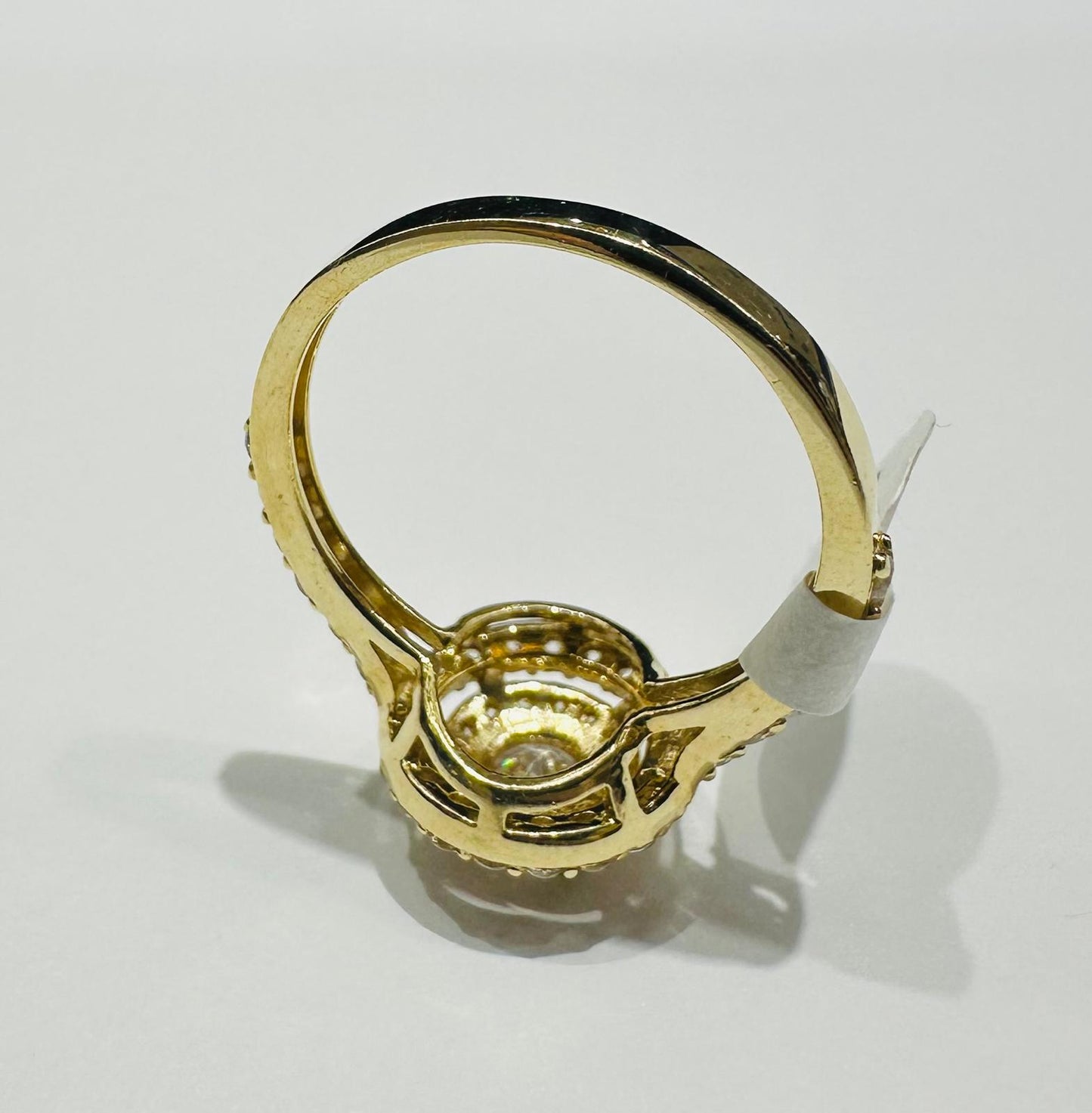 14K GOLD WHITE SAPPHIRE RING- WEIGHT: 3.2gm