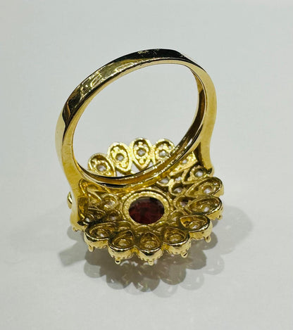 14K GOLD RING WITH CZ STONES- WEIGHT: 6.0gm