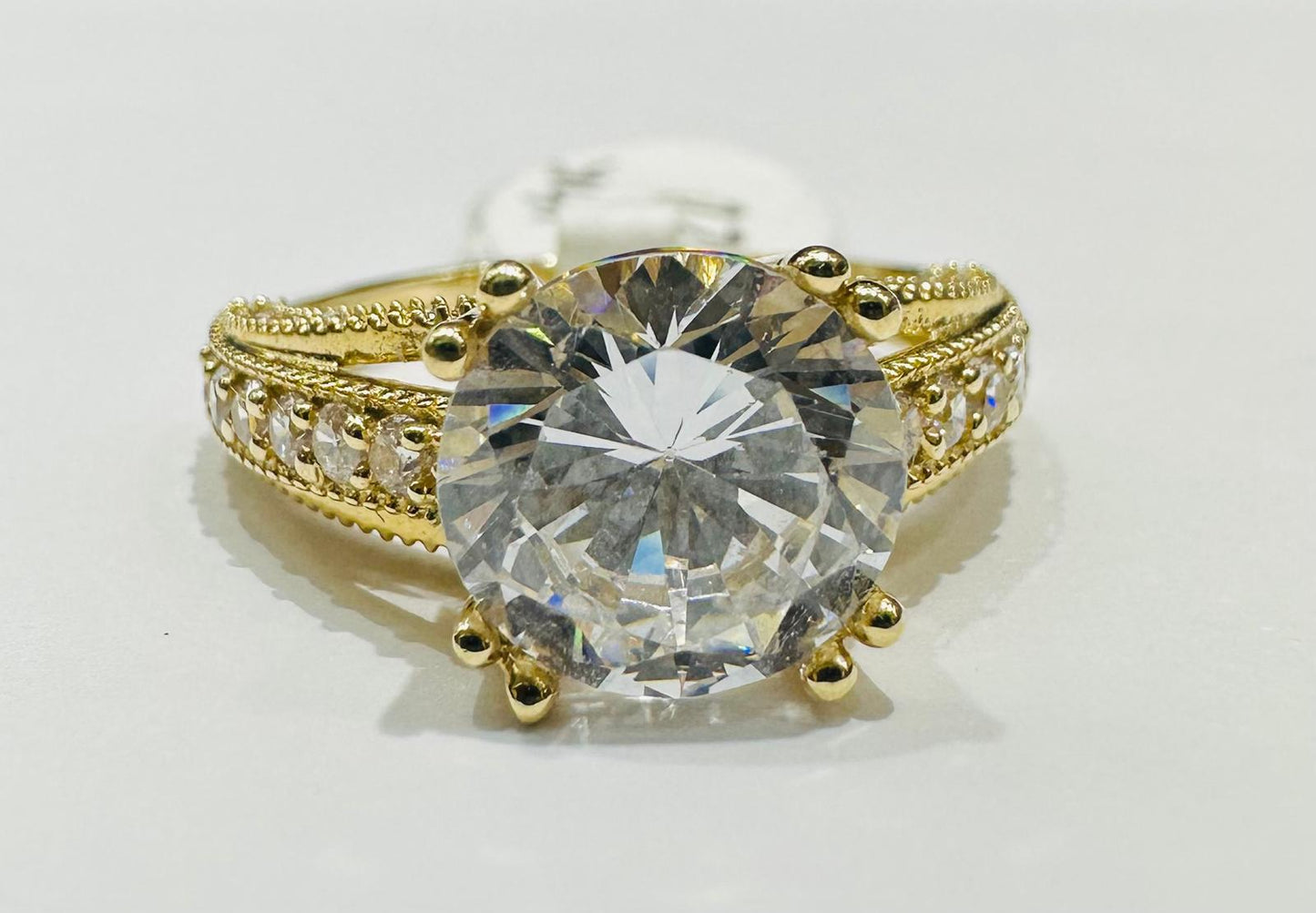 14K GOLD WHITE SAPPHIRE RING- WEIGHT: 4.7gm