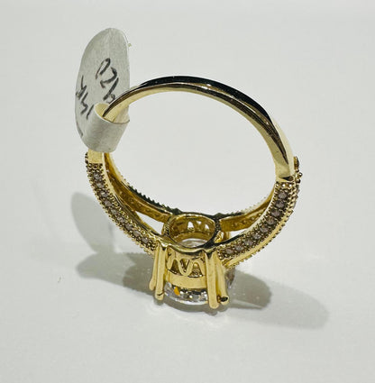 14K GOLD WHITE SAPPHIRE RING- WEIGHT: 4.7gm