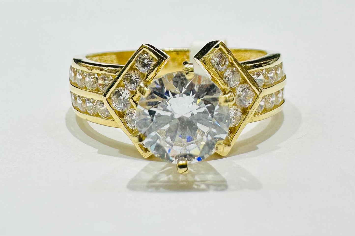 14K GOLD WHITE SAPPHIRE RING- WEIGHT: 4.8gm