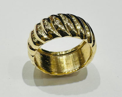 14K GOLD ROUND RING- WEIGHT: 8.4gm
