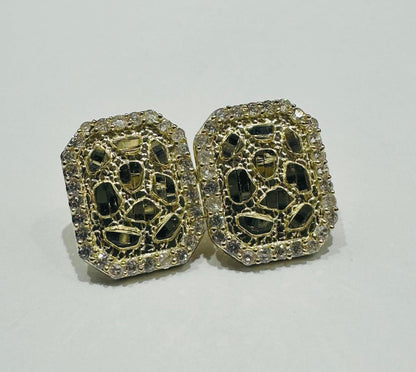 10K GOLD NUGGET EARRINGS WITH WHITE SAPPHIRE- WEIGHT: 2.1gm