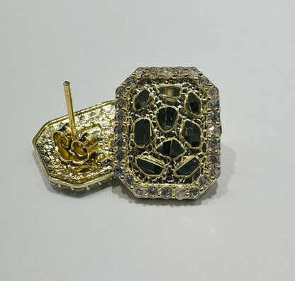 10K GOLD NUGGET EARRINGS WITH WHITE SAPPHIRE- WEIGHT: 2.1gm