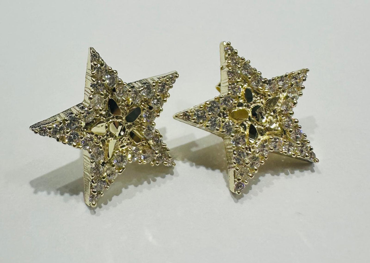 10K GOLD STAR NUGGET EARRINGS WITH WHITE SAPPHIRE- WEIGHT: 2.5gm
