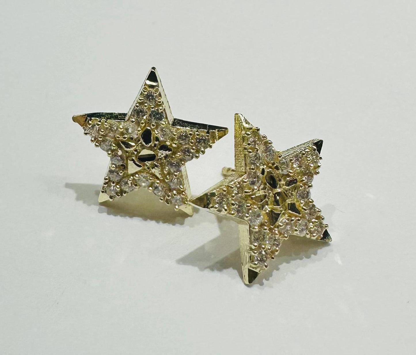 10K GOLD STAR NUGGET EARRINGS WITH WHITE SAPPHIRE- WEIGHT: 1.7gm