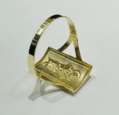 10K GOLD SAINT JUDE RING- WEIGHT: 2.6gm