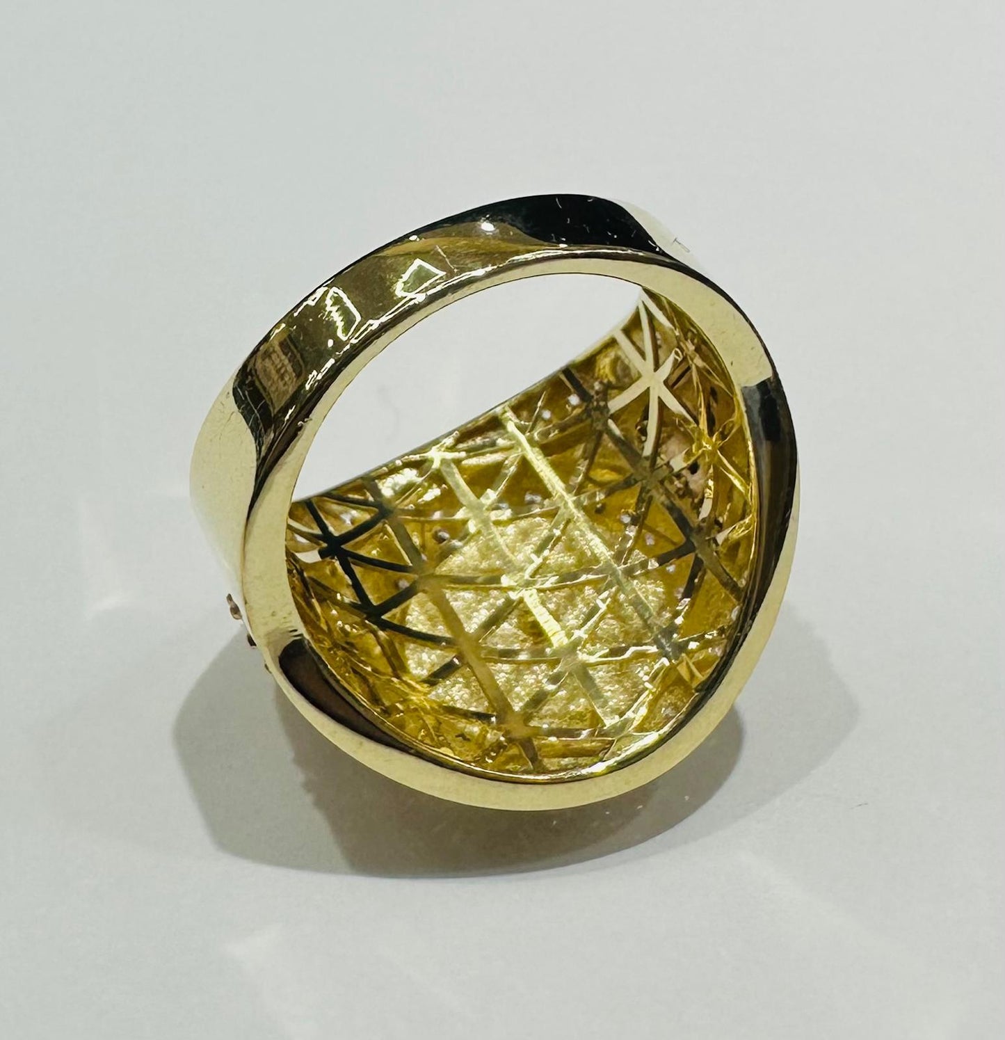 10K GOLD SAINT JUDE RING WITH CZ STONES- WEIGHT: 7.5gm