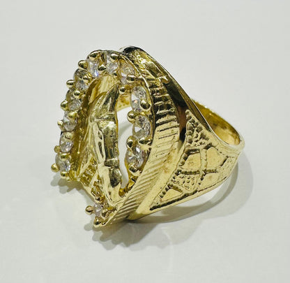 10K GOLD HORSESHOE RING WITH CZ STONES- WEIGHT: 10gm