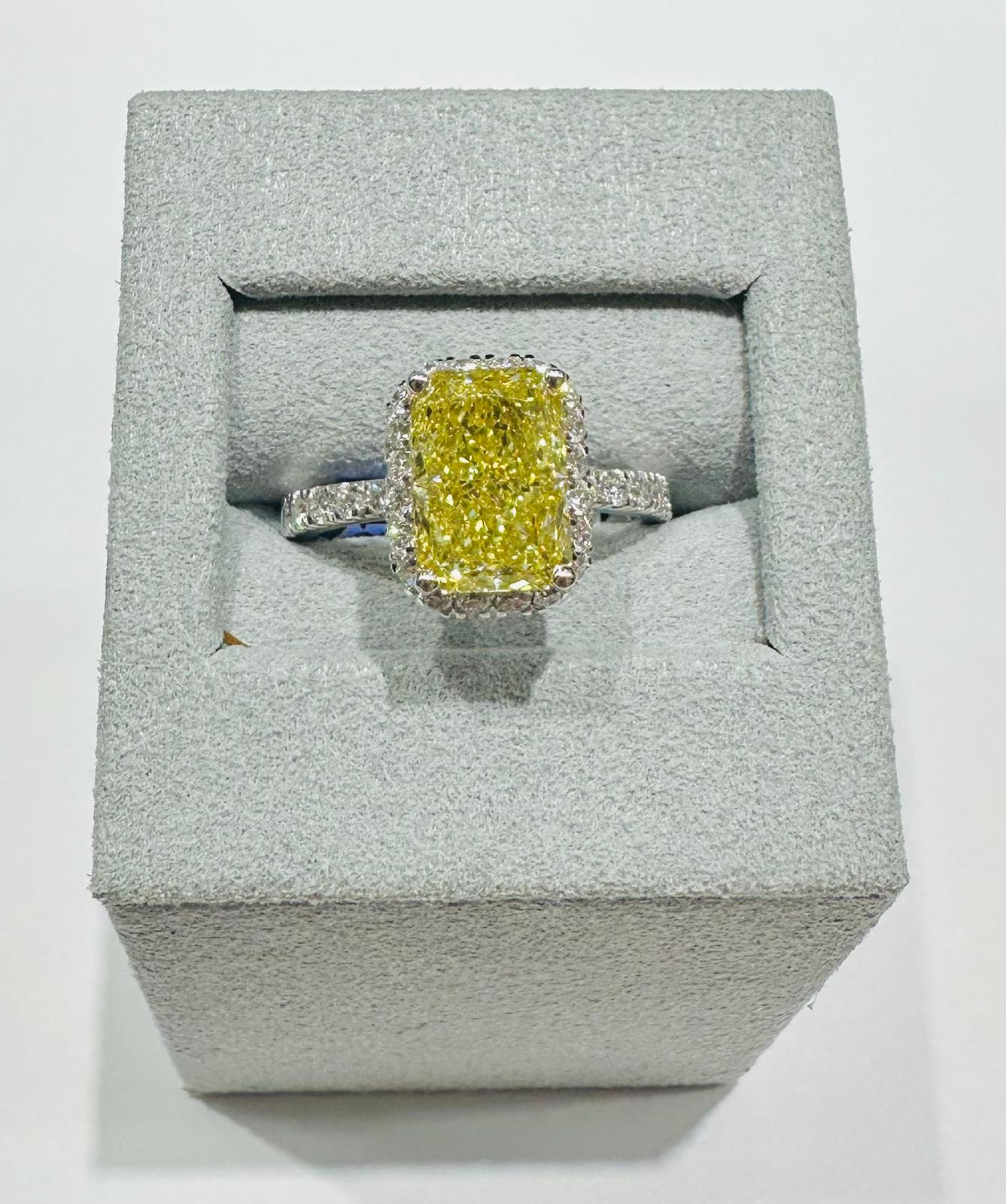 14K GOLD LAB GROWN YELLOW  RADT DIAMOND RING-  4.00CT