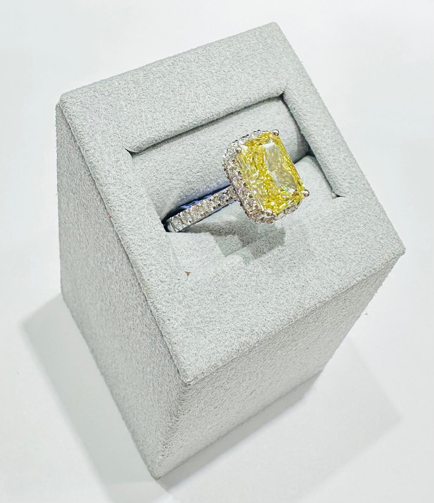 14K GOLD LAB GROWN YELLOW  RADT DIAMOND RING-  4.00CT