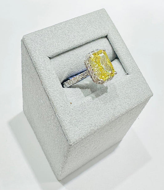 14K GOLD LAB GROWN YELLOW  RADT DIAMOND RING-  4.00CT
