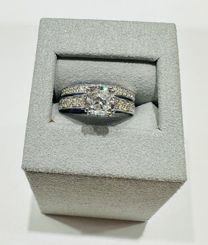 14K GOLD LAB GROWN CUSH VS1/VS2 DIAMOND RING-  2.50CT