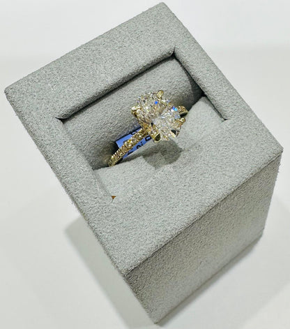 14K GOLD LAB GROWN VS1/VS2 OVAL DIAMOND RING-  2.20CT