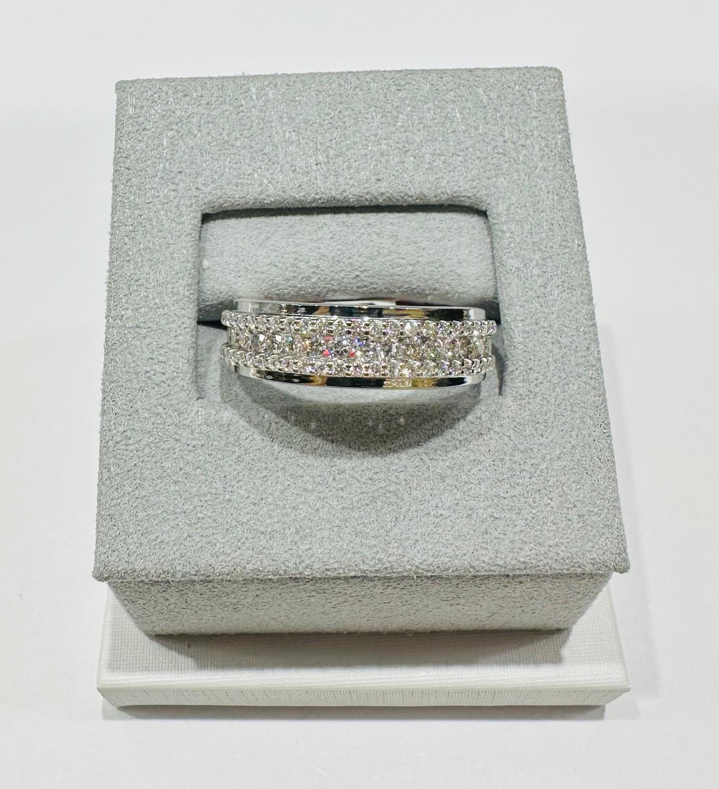 10K WHITE GOLD LAB GROWN DIAMOND ROCK RING VS-  0.84CTW