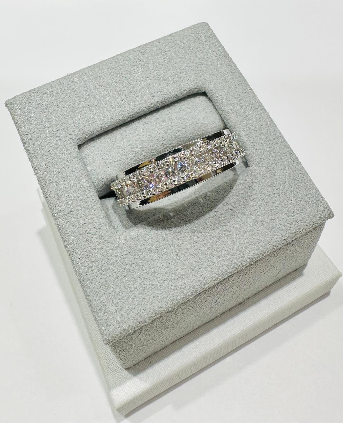 10K WHITE GOLD LAB GROWN DIAMOND ROCK RING VS-  0.84CTW