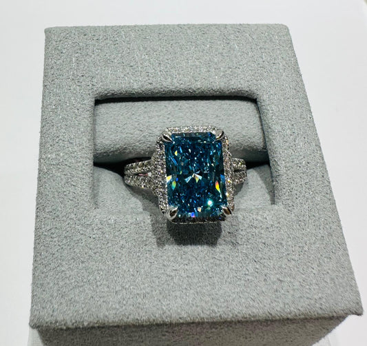 14K GOLD LAB GROWN BLUE VS DIAMOND RING-  4.66CT