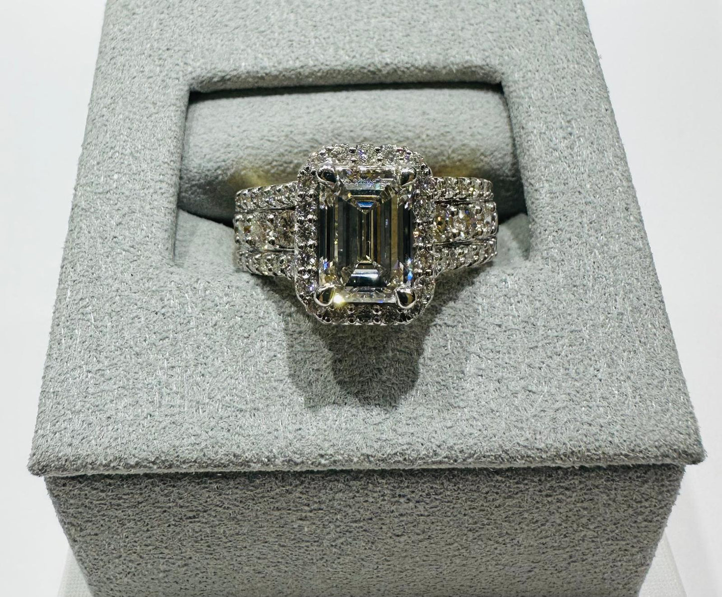 14K GOLD LAB GROWN DIAMOND RING VS-  3.47TC/CT2.03